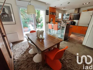 Townhouse at Reims (51100)