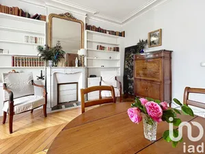 Apartment at Saint-Cloud (92210)