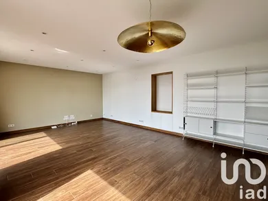 Apartment in Suresnes (92150)