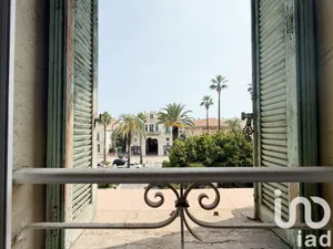 Appartement à Hyères (83400)