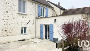 Village house at Épaux-Bézu (02400)