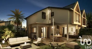 Architectural house at LA SALINE LES BAINS  (97434)