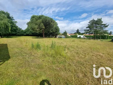 Terrain à bâtir à Moutiers-sur-le-Lay (85320)