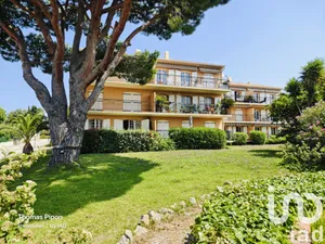 Apartment at Carqueiranne (83320)