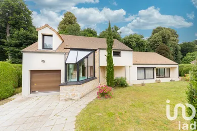 Architectural house in Conches-sur-Gondoire (77600)