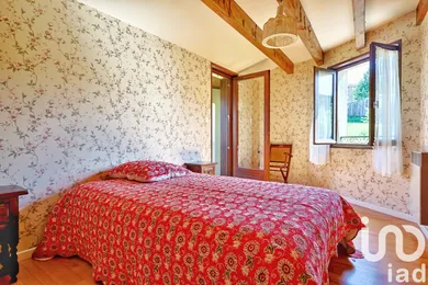 Village house in Empurany (07270)