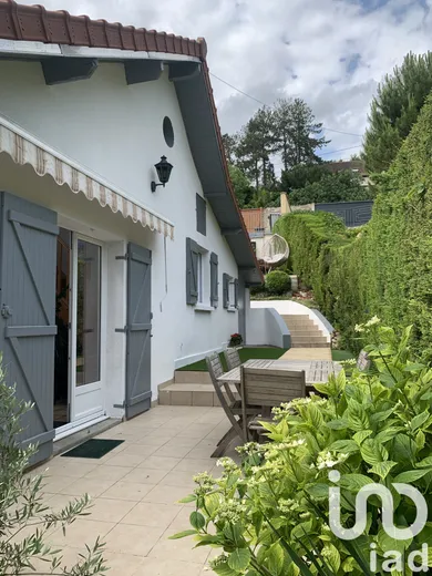 Maison traditionnelle à Vaux-sur-Seine (78740)
