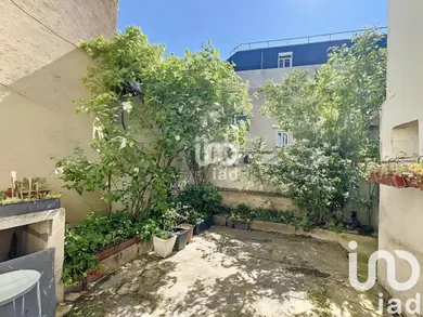 Townhouse in Chaville (92370)