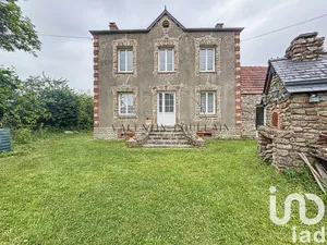 House at Besneville (50390)