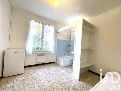 Apartment at Marseille (13009) — 10/14