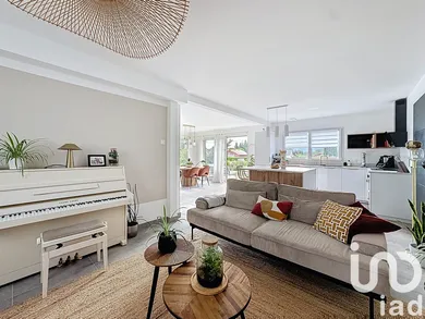 House at La Roche-sur-Foron (74800)