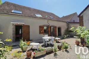 Maison à Villeneuve-sur-Yonne (89500)
