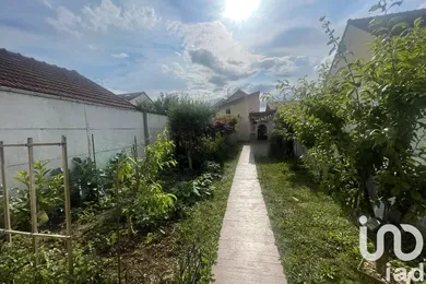 House at Villeneuve-le-Roi (94290)
