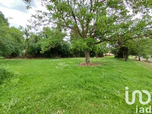 Terrain à bâtir à Montcaret (24230)