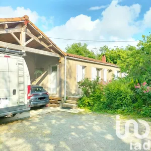 House at Apremont (85220)