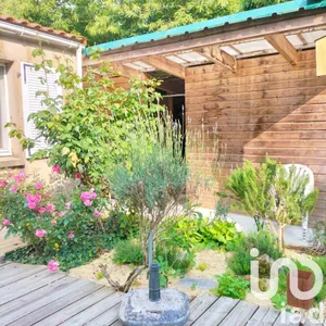 House at Apremont (85220)