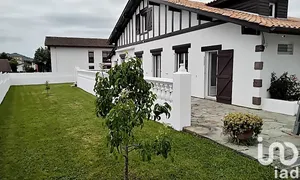 Traditional house at Saint-Pée-sur-Nivelle (64310)
