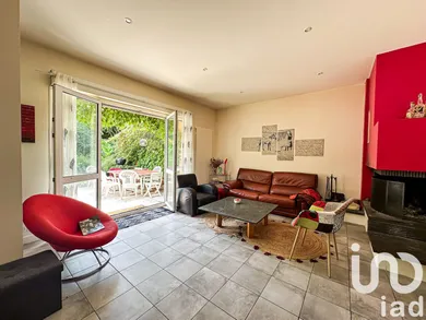 House at Sèvres (92310)