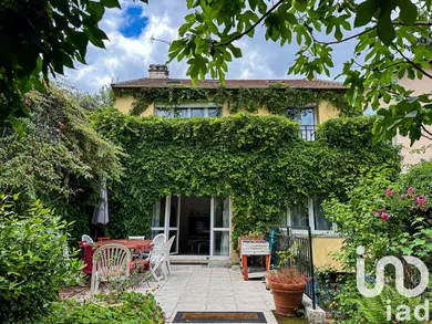 House at Sèvres (92310)