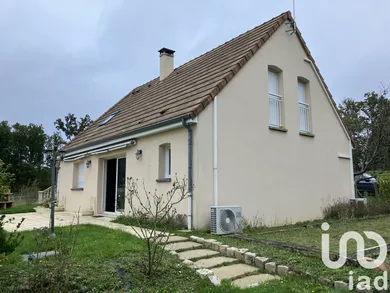 House at Saint-Mars-la-Brière (72470)