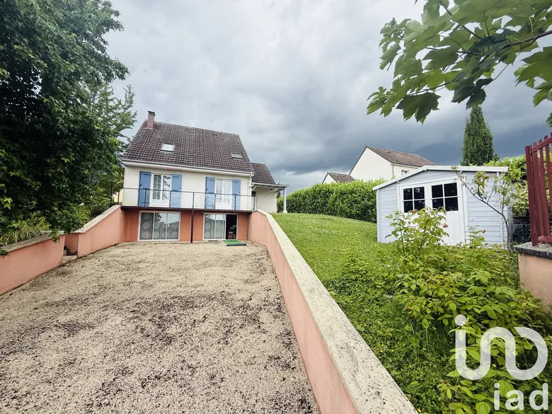 Maison 6 pièces 178 m² · à Mâcon · 178 m² · 280 000 €