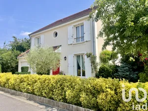Traditional house at Ormesson-sur-Marne (94490)