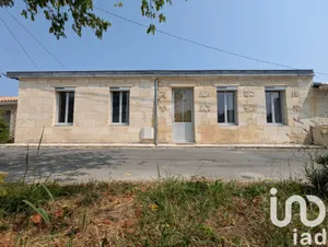 Village house at Blanquefort (33290)