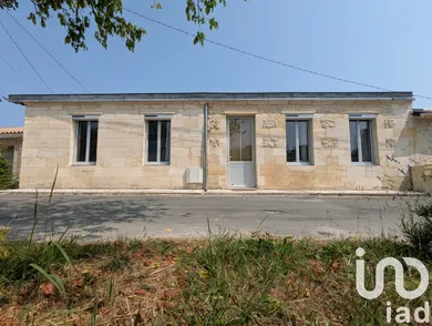 Village house at Blanquefort (33290)