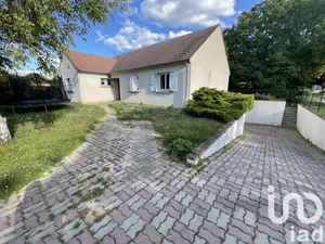 Traditional house at Marolles-sur-Seine (77130)