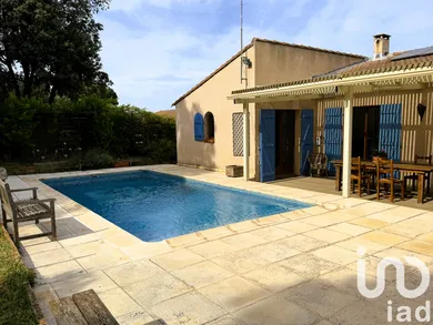 House at Saint-Gilles (30800)