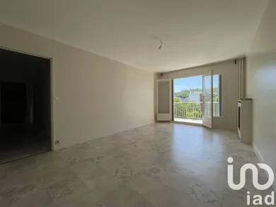 Apartment in Pantin (93500)