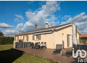 Maison à Castres-Gironde (33640)