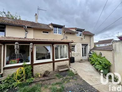 Maison à guignes (77390)