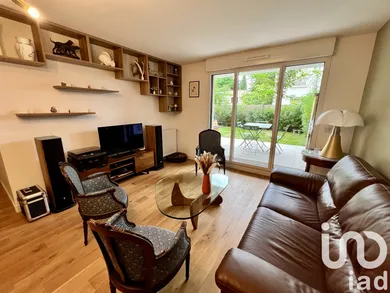 Apartment at Chatou (78400)