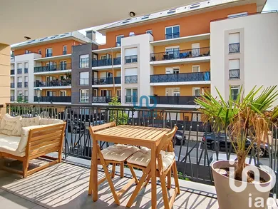 Apartment in Ozoir-la-Ferrière (77330)