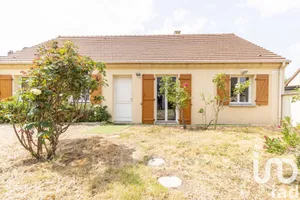 House at Freneuse (78840)