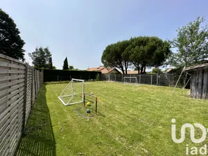 House at Sainte-Hélène (33480)