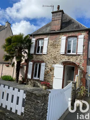 Village house at Thèreval (50180)