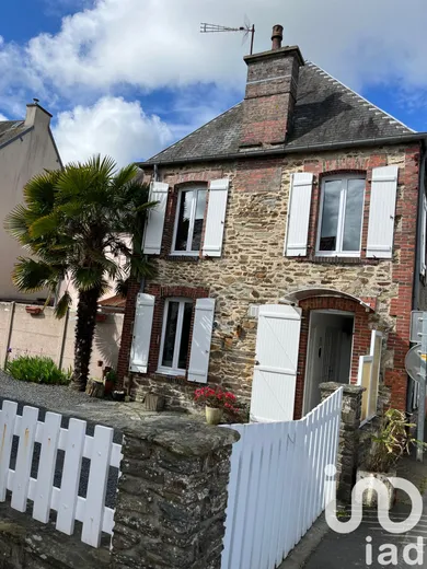 Village house at Thèreval (50180)