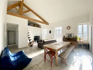 Apartment at Nîmes (30000)