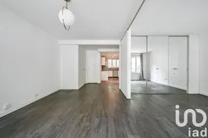 Apartment at Paris (75007)