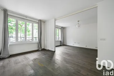 Apartment in Paris (75007)