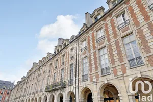 Apartment at Paris (75004)