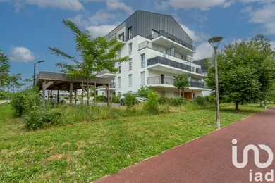 Apartment at Lieusaint (77127)