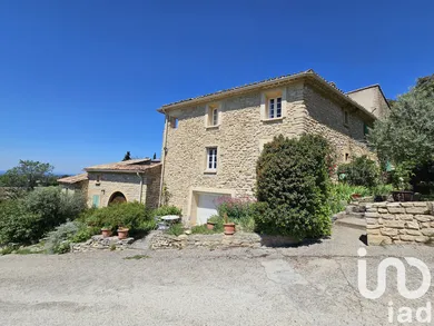 Bastide in Saint-Pierre-de-Vassols (84330)