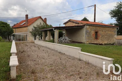 Maison à Le Fouilloux (17270)
