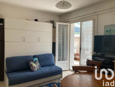 Apartment at Six-Fours-les-Plages (83140) — 2/4