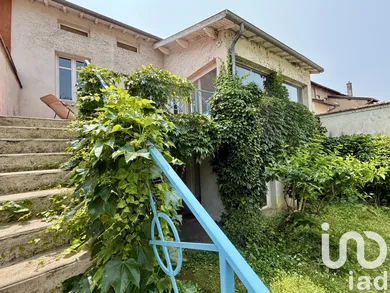 House at Sarcey (69490)