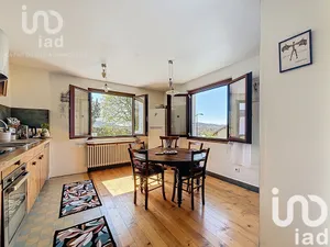 Appartement à Lyaud (74200)
