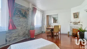 Apartment at Suresnes (92150)